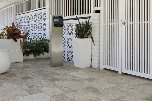 401 Ocean Dr 319, Miami Beach, FL 33139