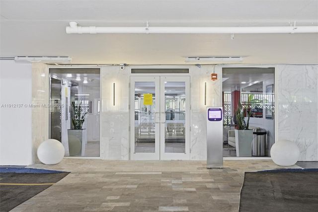 401 Ocean Dr 319, Miami Beach, FL 33139