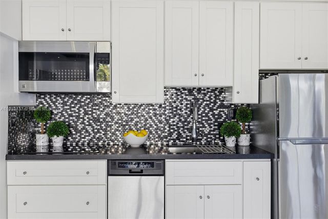 401 Ocean Dr 319, Miami Beach, FL 33139