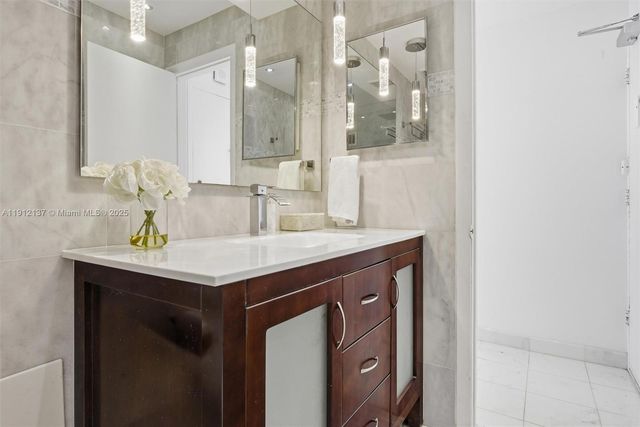 401 Ocean Dr 319, Miami Beach, FL 33139