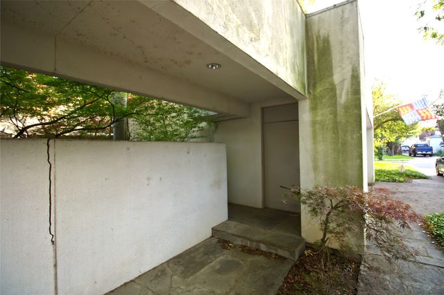 5108 Maple Springs Boulevard, Dallas, TX 75235