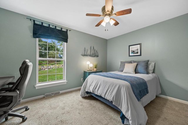 950 River Park DRIVE, Waukesha, WI 53189