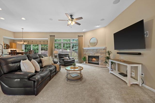 950 River Park DRIVE, Waukesha, WI 53189