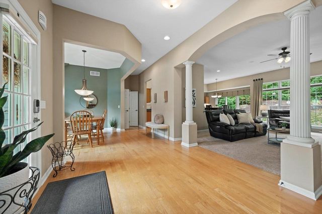 950 River Park DRIVE, Waukesha, WI 53189