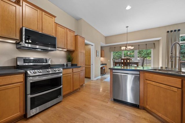 950 River Park DRIVE, Waukesha, WI 53189