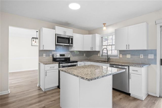 1332 Velvet Creek SW Way, Marietta, GA 30008