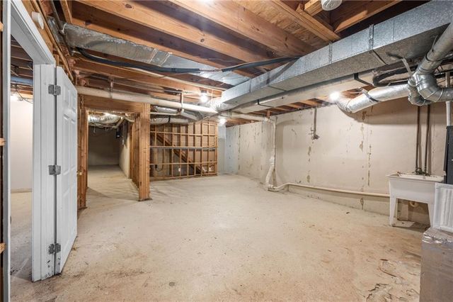 1332 Velvet Creek SW Way, Marietta, GA 30008