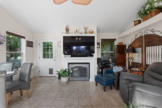 4908 W Barnes Rd, Spokane, WA 99208