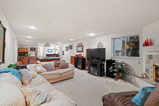 4908 W Barnes Rd, Spokane, WA 99208