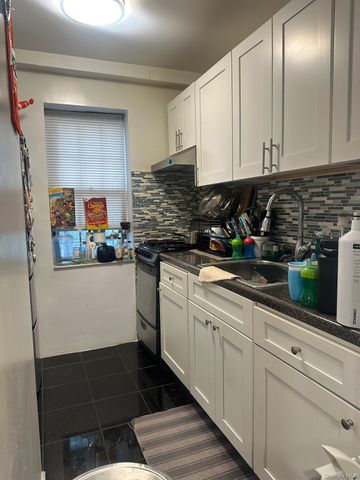 1988 Marmion Avenue, Bronx, NY 10460