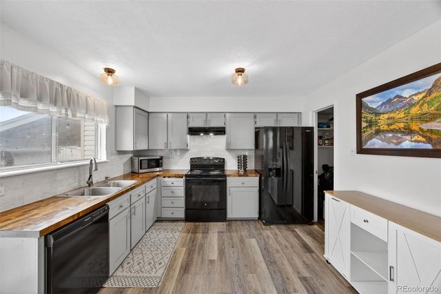 4221 S Mobile Circle A, Aurora, CO 80013