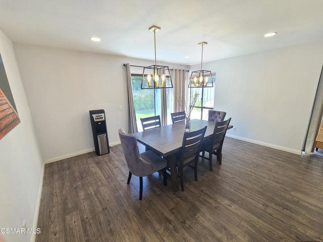 833 Shadow Lake Drive, Thousand Oaks, CA 91360