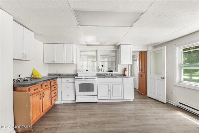 3 Lakewood Road, New Egypt, NJ 08533