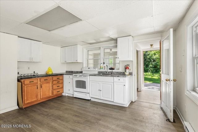 3 Lakewood Road, New Egypt, NJ 08533