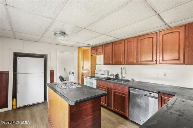 3 Lakewood Road, New Egypt, NJ 08533