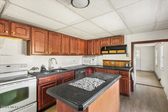 3 Lakewood Road, New Egypt, NJ 08533