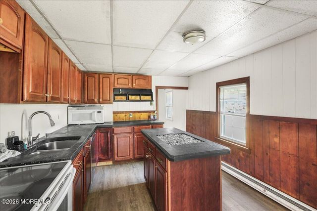 3 Lakewood Road, New Egypt, NJ 08533