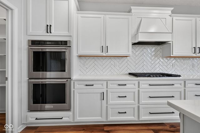 12987 Gilmour Drive, Fishers, IN 46037