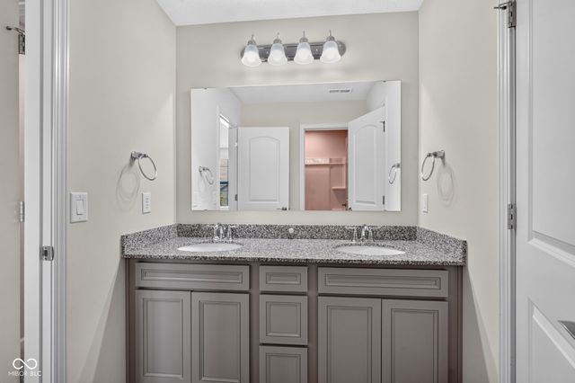 12987 Gilmour Drive, Fishers, IN 46037