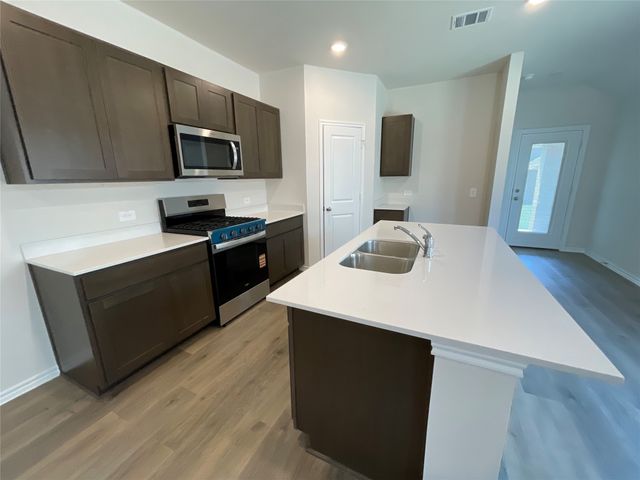 658 Walkabout Place, Lavon, TX 75166