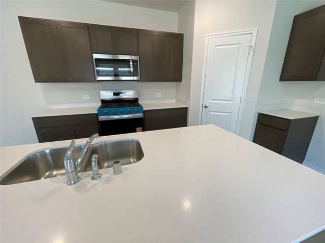 658 Walkabout Place, Lavon, TX 75166