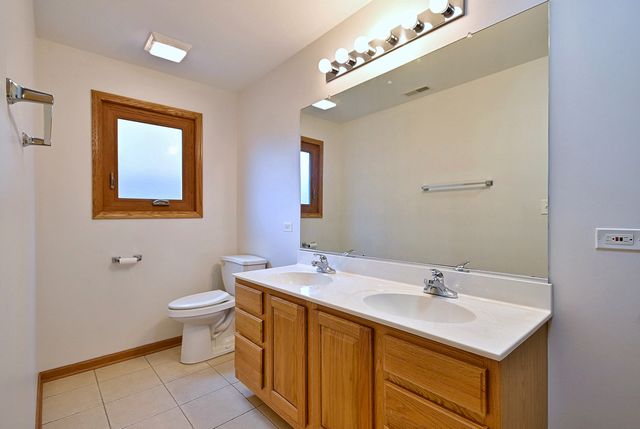2620 N 72ND Court 1, Elmwood Park, IL 60707