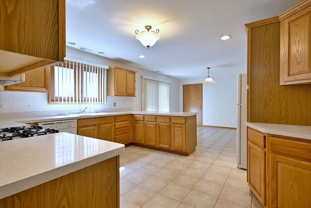 2620 N 72ND Court 1, Elmwood Park, IL 60707