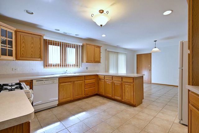 2620 N 72ND Court 1, Elmwood Park, IL 60707