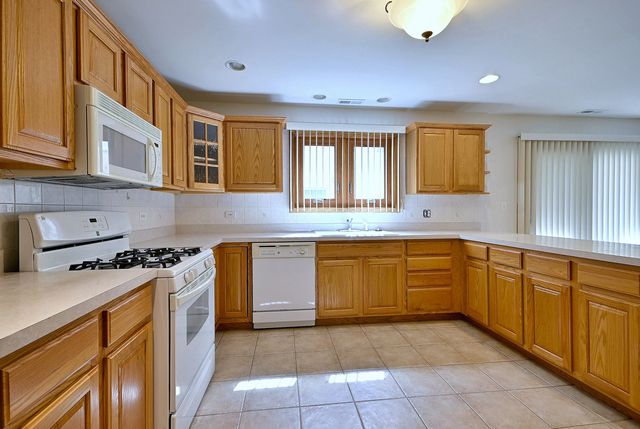 2620 N 72ND Court 1, Elmwood Park, IL 60707