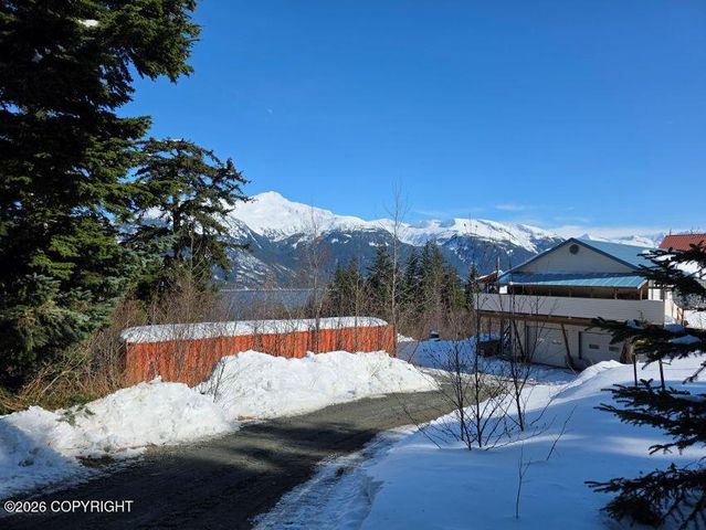 1108 Young Road, Haines, AK 99827