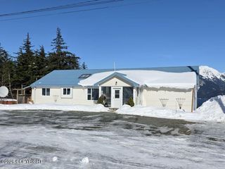 1108 Young Road, Haines, AK 99827