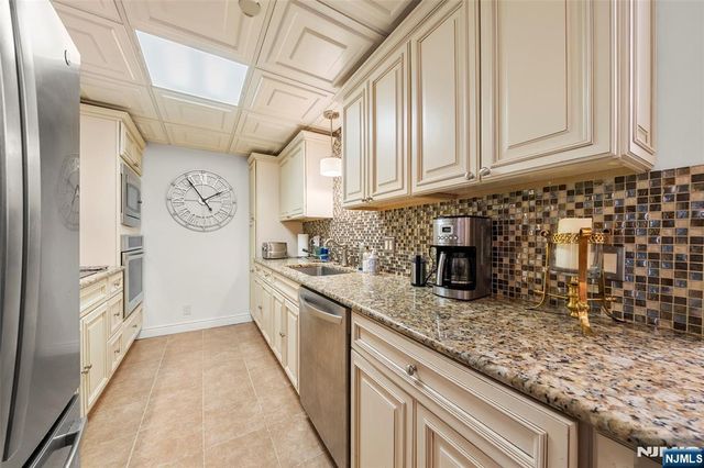 800 Palisade Avenue 1502, Fort Lee, NJ 07024