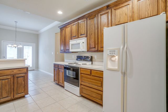 501 S Old Betsy Road 7, Keene, TX 76059