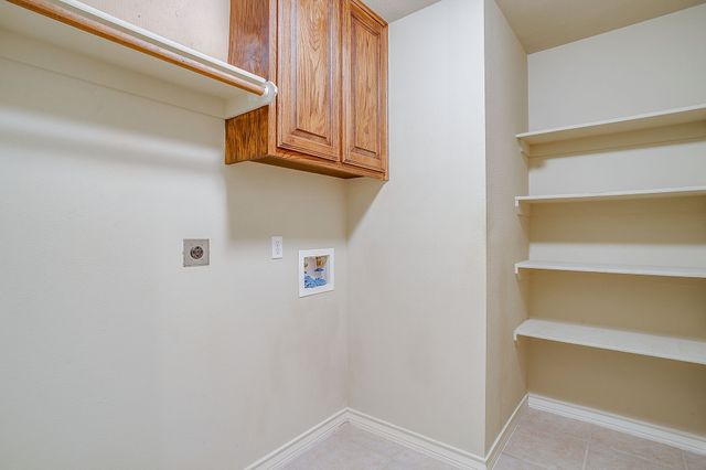 501 S Old Betsy Road 7, Keene, TX 76059