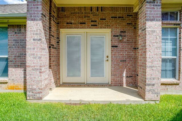 501 S Old Betsy Road 7, Keene, TX 76059