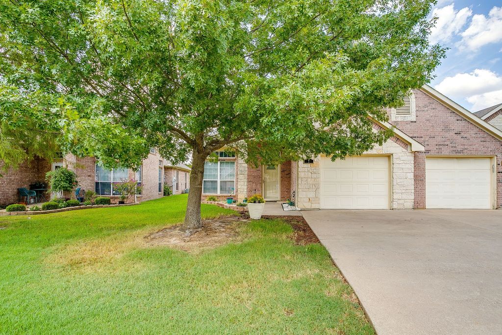 501 S Old Betsy Road 7, Keene, TX 76059