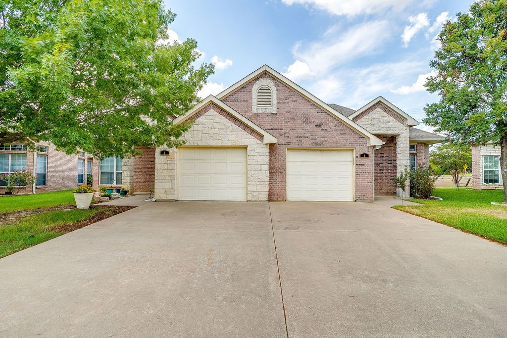 501 S Old Betsy Road 7, Keene, TX 76059 — photo 4