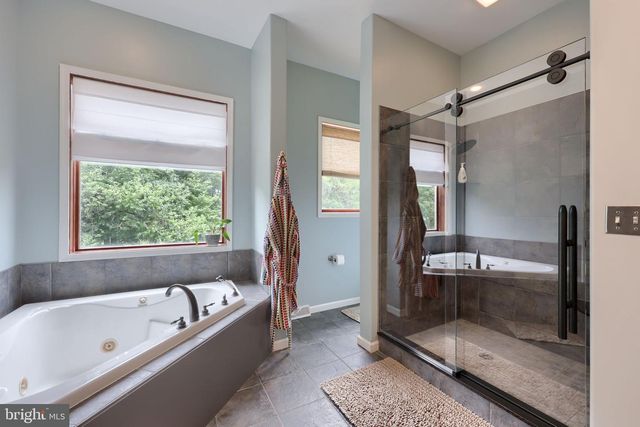 110 BRYLEA DR, Mount Wolf, PA 17347