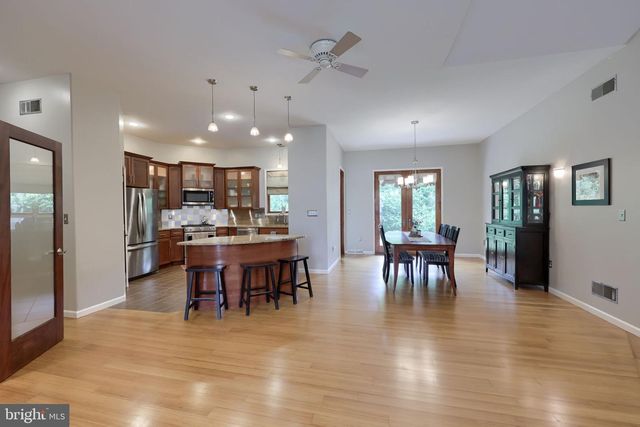 110 BRYLEA DR, Mount Wolf, PA 17347