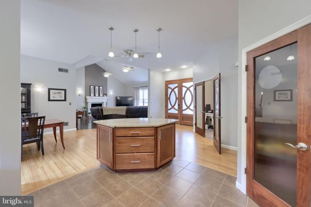 110 BRYLEA DR, Mount Wolf, PA 17347