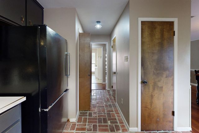 3024 Westwood Main Drive, Bryan, TX 77807