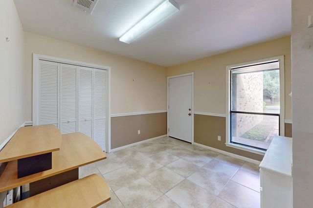 3024 Westwood Main Drive, Bryan, TX 77807