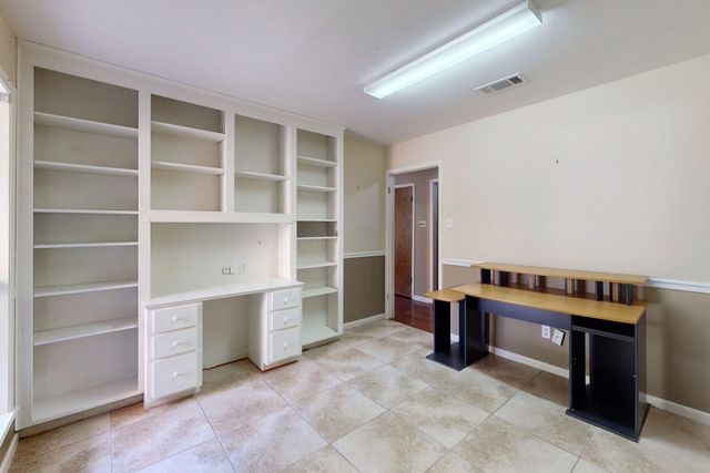 3024 Westwood Main Drive, Bryan, TX 77807