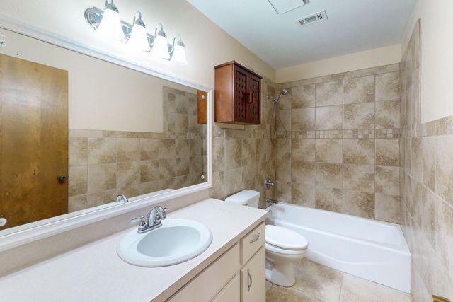 3024 Westwood Main Drive, Bryan, TX 77807