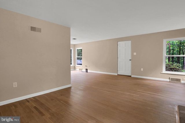 175 PICKETT RD, Dover, PA 17315
