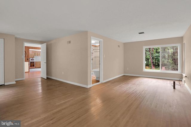 175 PICKETT RD, Dover, PA 17315
