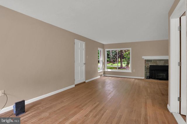 175 PICKETT RD, Dover, PA 17315