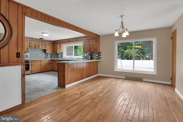 175 PICKETT RD, Dover, PA 17315
