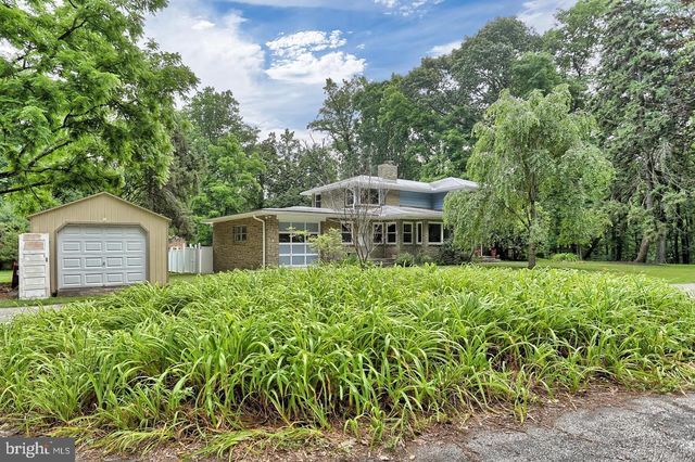 175 PICKETT RD, Dover, PA 17315