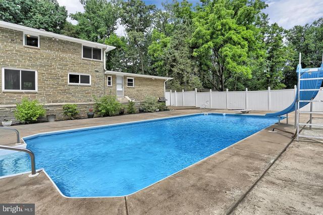 175 PICKETT RD, Dover, PA 17315